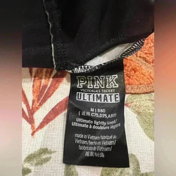 PINK Victoria's Secret Ultimate Lightly Lined Sport Bra M - Picture 3 of 3